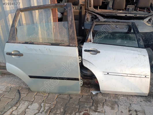 Ford Fiesta Arka kapı