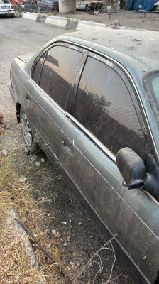 Toyota Corolla efsane kasa sağ ön kapı sağ arka kapı dolu hatasız
