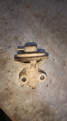 Mitsubishi karizma 1.6 16v egr