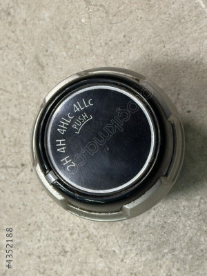 2015-2019 MİSTUBİSHİ L200 ARAZİ GEÇİŞ ANAHTAR DÜĞMESİ 8604A047XA