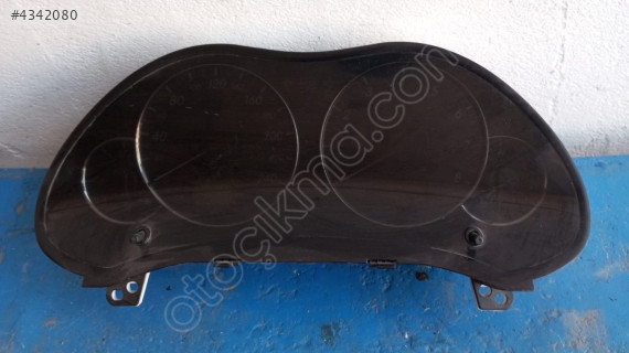 Toyota Avensis gösterge paneli