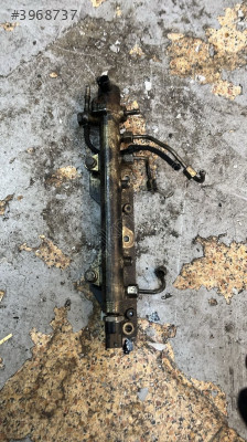 1.3 multijet Opel corsa  enjektör kütüğü 46817523