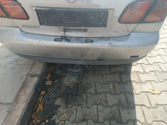 Nissan Primera Arka tampon