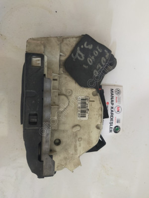 JETTA KAPI KİLİDİ ARKA SAĞ 5K4839016F 5K4839016