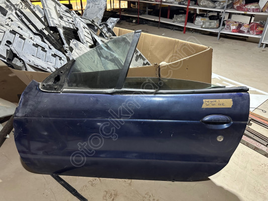 RENAULT MEGANE 1 TEK KAPI ÇIKMA ORJİNAL SOL ÖN KAPI M