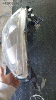 Peugoet 508 model 2012 sol on far