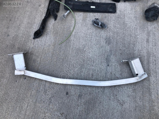 PEUGEOT 3008-5008 ÖN TAMPON ALT DEMİRİ 9822100180
