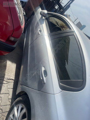 Peugeot 508 sol ön kapı