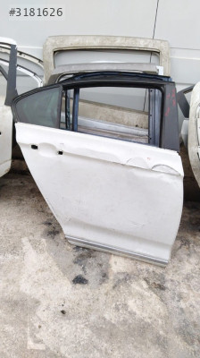 Bursa'da VW Passat B8 Sağ-Sol Arka Kapı - Çevik Oto