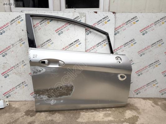 Ford Fiesta sağ ön kapı (az hasarlı) 2009 2016