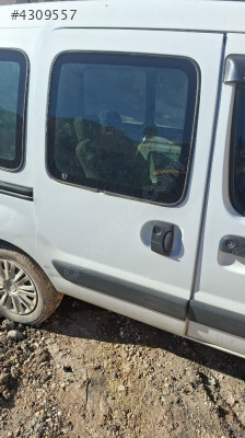RENAULT KANGOO SAĞ SÜRGÜLÜ KAPI HATASIZ