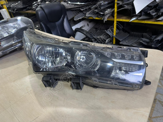 TOYOTA ÇIKMA SAĞ ÖN FAR ORJİNAL
