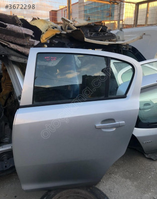 Opel Corsa c sol arka kapı orijinal