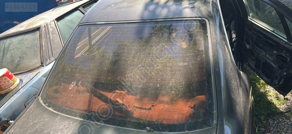 Bmw E34 520 Arka Bagaj Camı Oem Logolu
