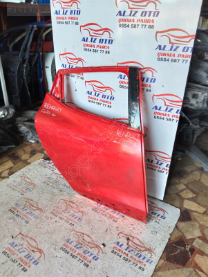 Renault clio 4 sağ arka kapı