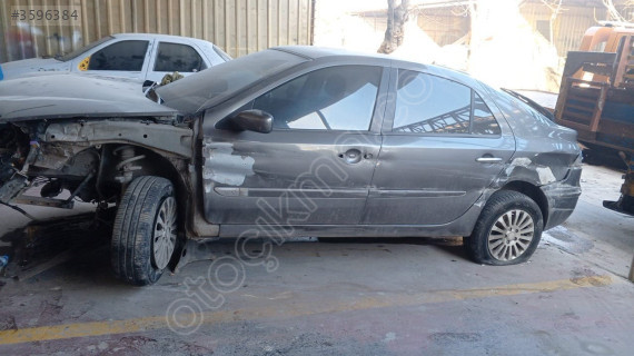 RENAULT LAGUNA 2002-2010 SOL ön kapı b