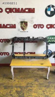 Kodu ET76A16E146BE Ford Courier Ön Panel