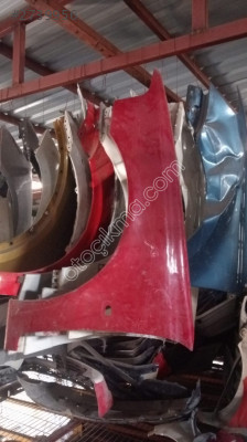 2000 Volvo S40 sol ön çamurluk çıkma