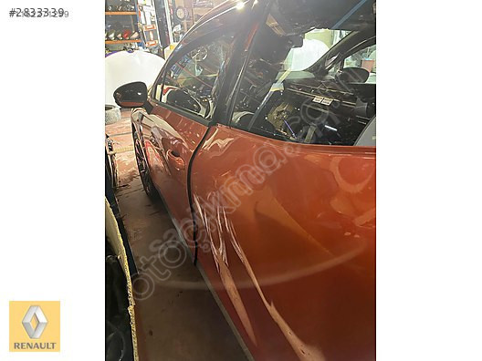 Clio 5.5 İçin Renault Orjinal Çıkma Bagaj Kapağı ve Parçal