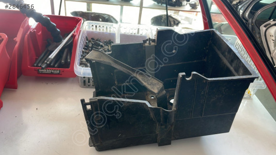 2004-10 FORD FİESTA 2 ORJ ÇIKMA AKÜ KAPAĞI