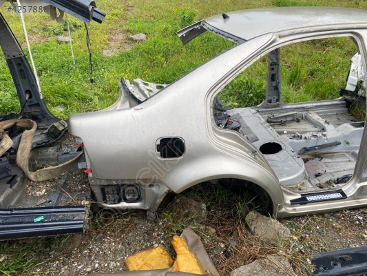 Volkswagen bora sağ arka çamurluk
