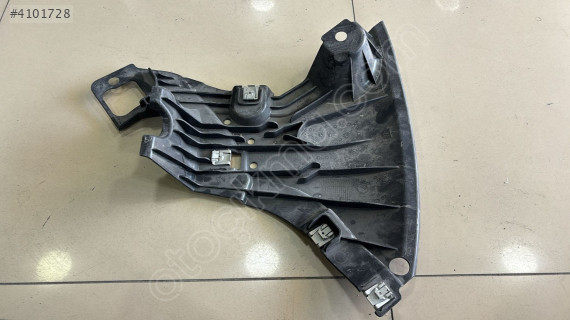 MERCEDES C SERİ W206 ÖN TAMPON SAĞ KÜREK BAKALİTİ 2065202400