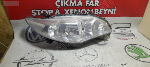 2011 toyota corrolla sag far