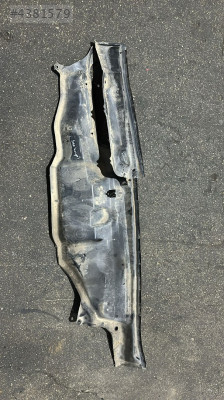 2010 RENAULT KANGOO 3 1.5 DİZEL ÖNDEN MARŞLI ÖN CAM ELEĞİ ALTI