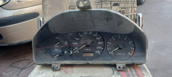 Mazda familia kilometre saati
