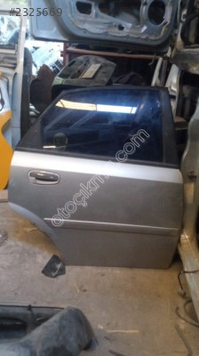 CHEVROLET AVEO ORJİNAL ÇIKMA ARKA SAĞ KAPI