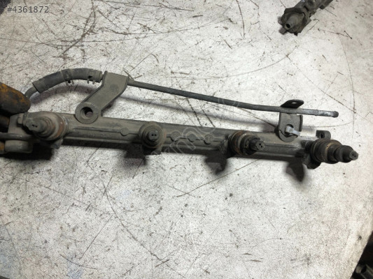 Mitsubishi Lancer Colt 1.5 1993 Enjektör Kütüğü