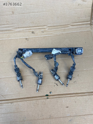 1571653SA0-2020 Suzuki S-Cross Benzin Enjektörü Orjinal Çıkma