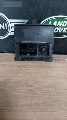 8K0857951 AUDİ A4-A5-Q5 ORTA KONSOL KÜLLÜK TABLASI