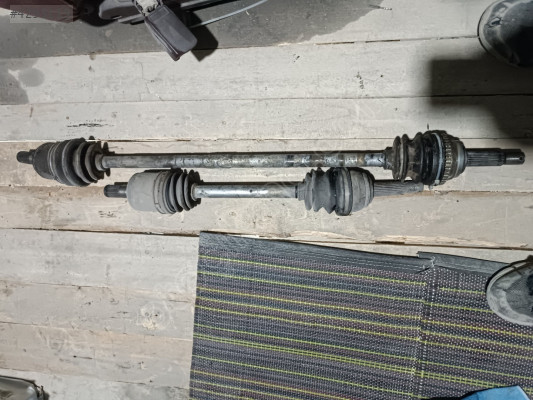 Hyundai Elantra 1991-1994 Akis Takımı