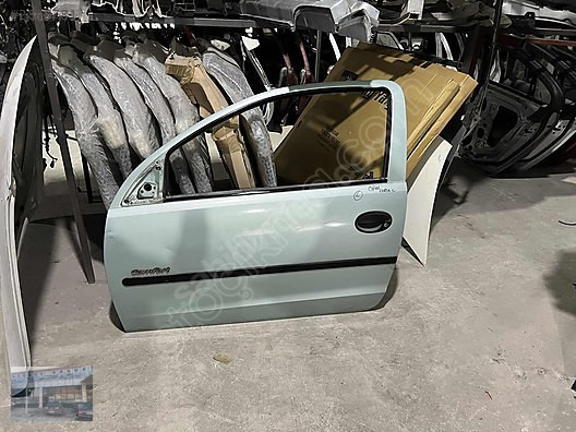 OPEL CORSA C VAN KAPI ÇIKMA