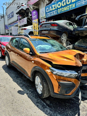 Dacia Sandero Stepway 3 Çıkma Sağ Ön Kapı