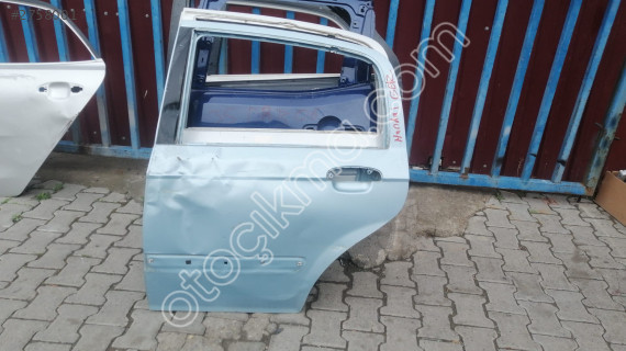 hyundai getz sol arka kapı