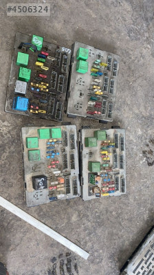 Peugeot 405 sigorta kutusu