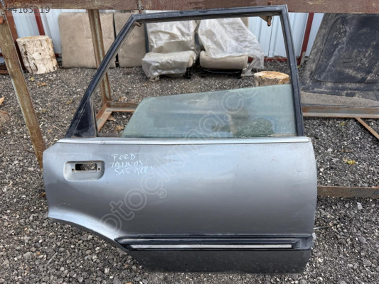 FORD TAUNUS SAĞ ARKA KAPI CAMI ORJİNAL ÇIKMA TEMİZ