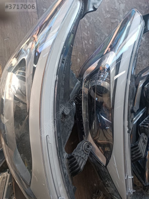 Hyundai i20 sağ ledli far