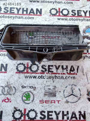 5Q0815479 Passat b8 kalorifer göğüs üst havalandırma kanalı
