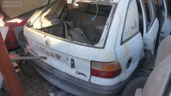 1996 Opel Astra hatchback bagaj kapağı
