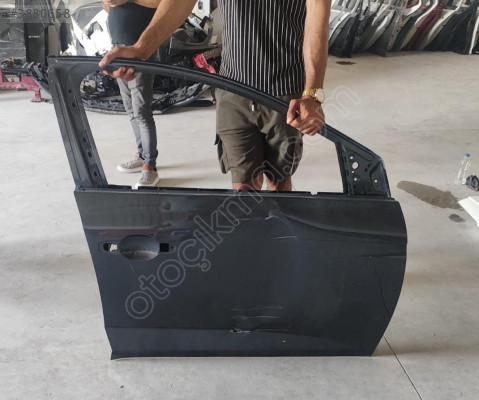 RENAULT MEGAN 4 GRİ SAĞ ÖN KAPI ORJINAL