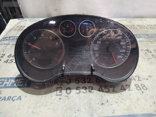 ÇIKMA AUDİ A3 KİLOMETRE SAATİ GÖSTERGE SAATİ 8P0920930J