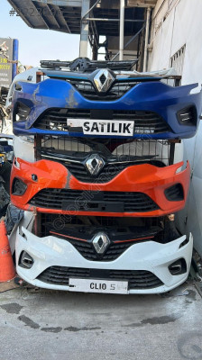 Renault Clio 5 ön tampon çıkma