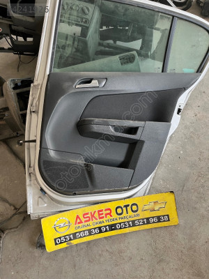 Astra H sağ arka kapı döşemesi