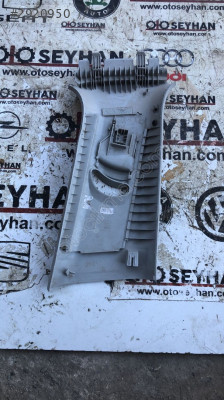 6R4867243 Volkswagen Polo 2017 1.2 tsı orta direk iç kaplama