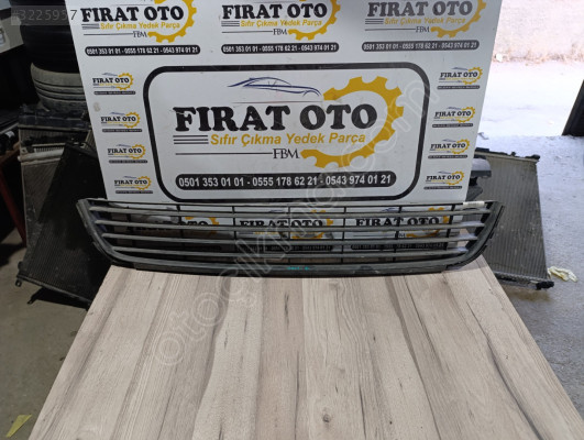 5K0853677A ORJ ÇIKMA TAMPON ORTA IZGARA VW GOLF VI 6 5K0853677A