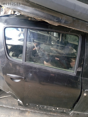 Dacia sandero sağ arka kapı