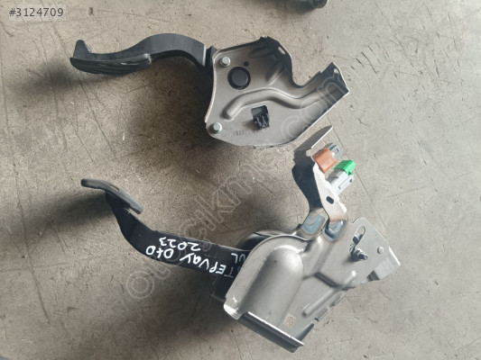 Dacia Sandero Stepway oto 2023 model 180205438R /180100912R